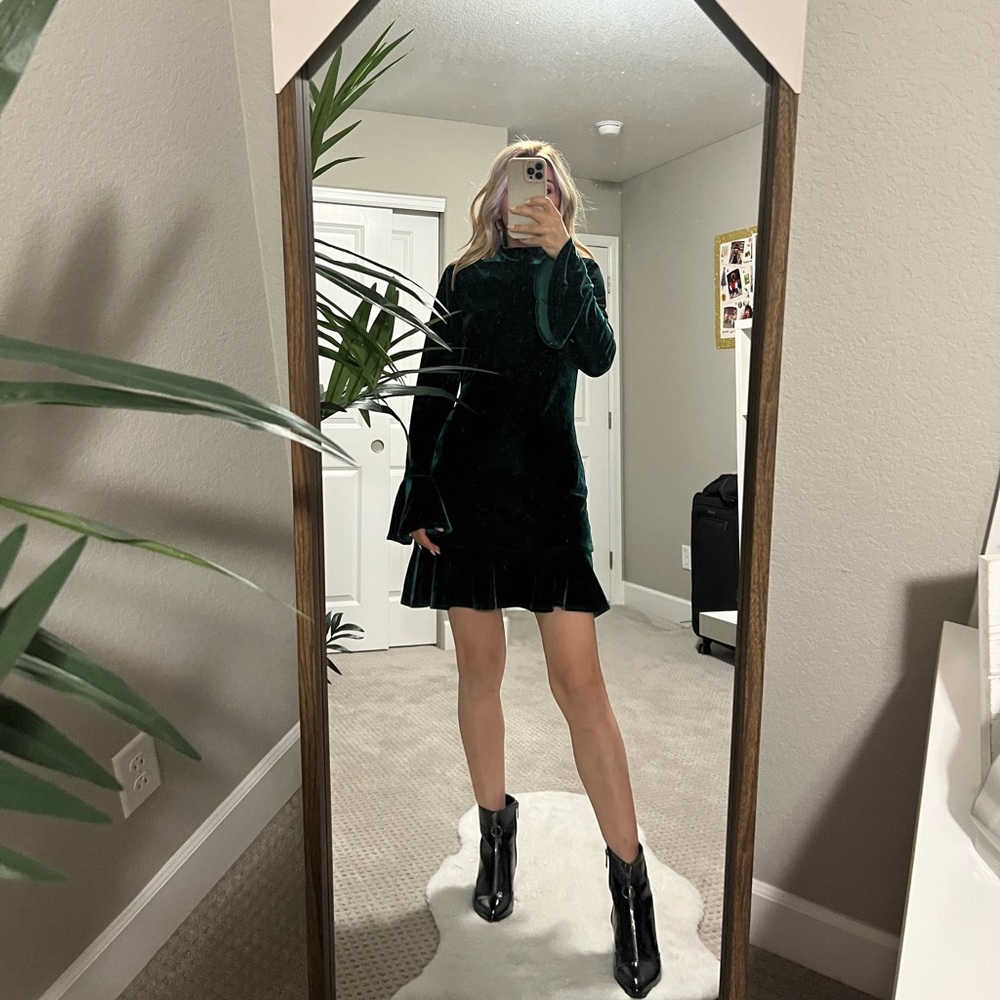 Lovers&Friends Green Velvet 👗